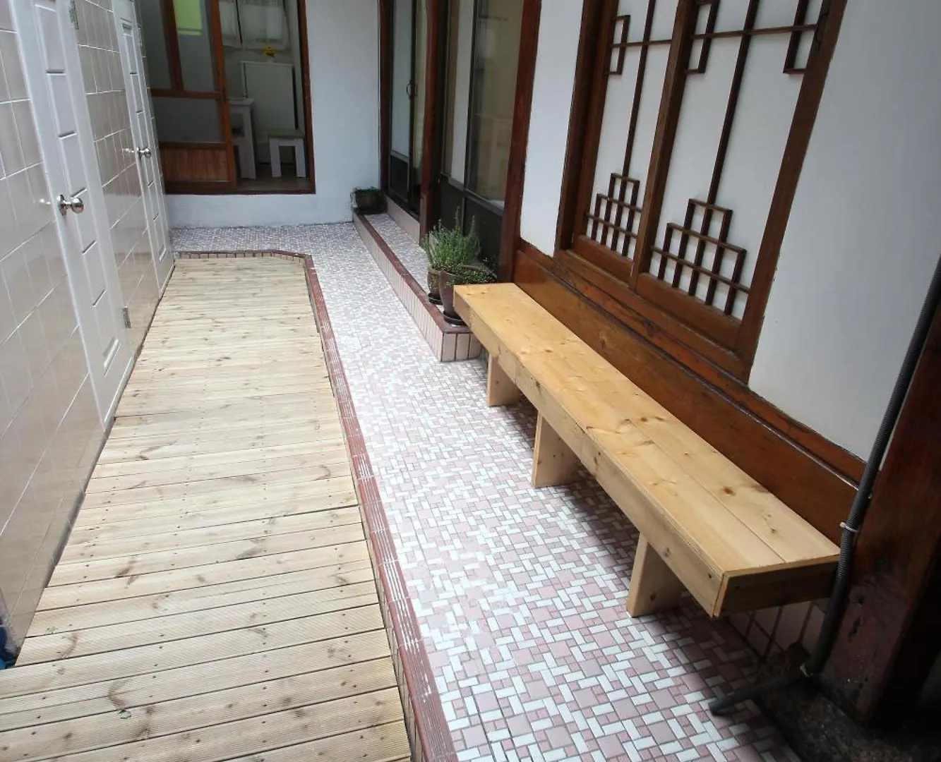 Icos Guesthouse 1 - Female Only Seoul Guest house