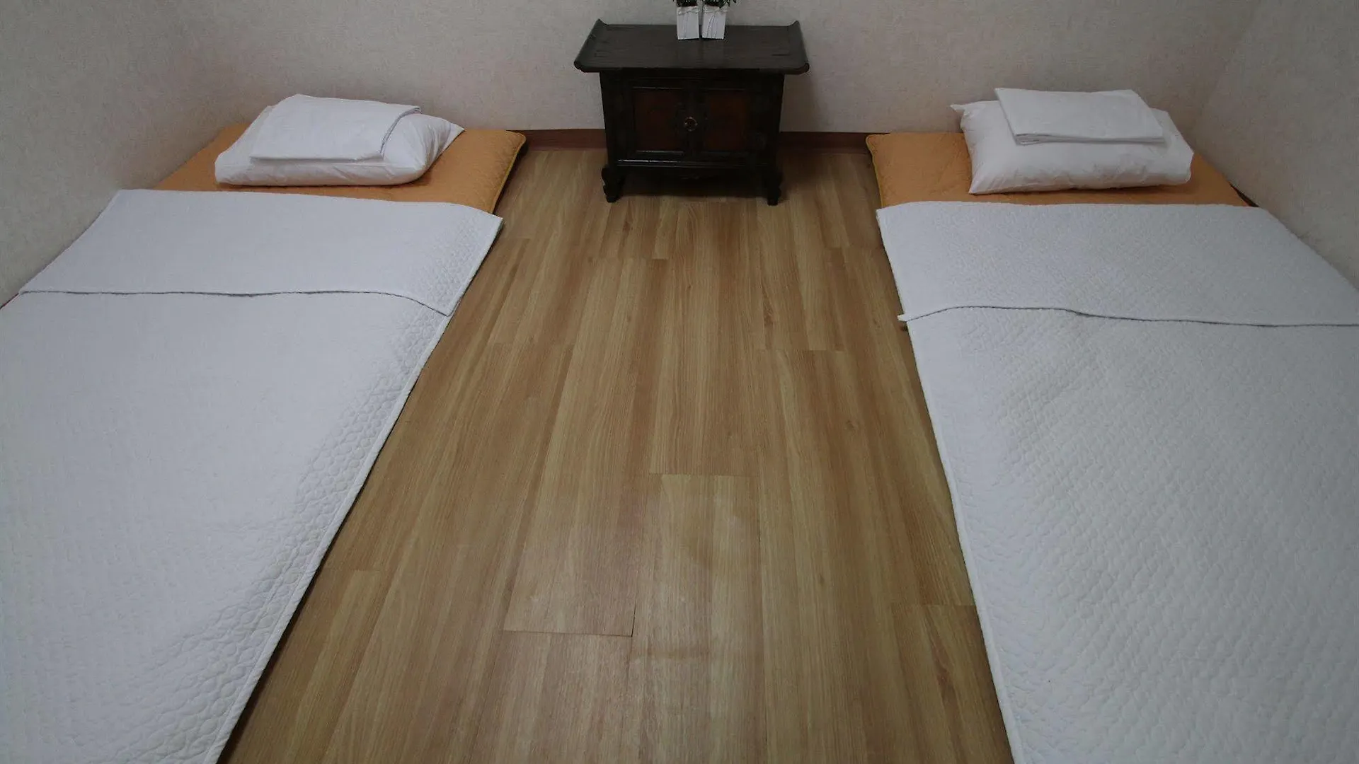 Icos Guesthouse 1 - Female Only Seoul Guest house
